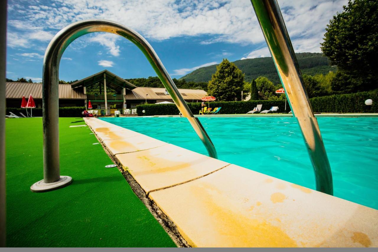 Camping Le Pre Morjal Ispagnac ภายนอก รูปภาพ